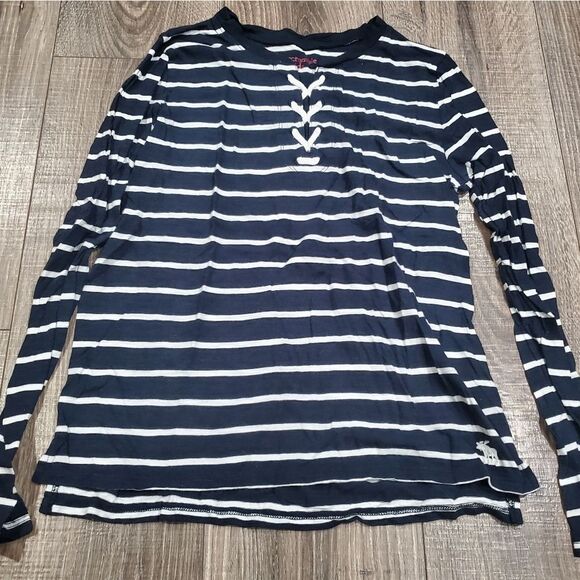 abercrombie kids Other - Girls Abercrombie Kids Long Sleeve Shirt Size 13-14 Navy and White Striped Shirt